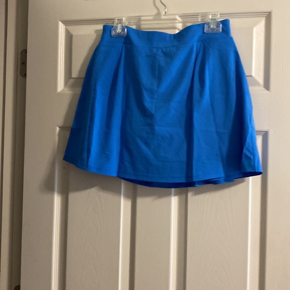 NWT! J Crew pleated athletic skirt! - Picture 8 of 10